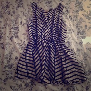 Stripped Sleeveless Blouse