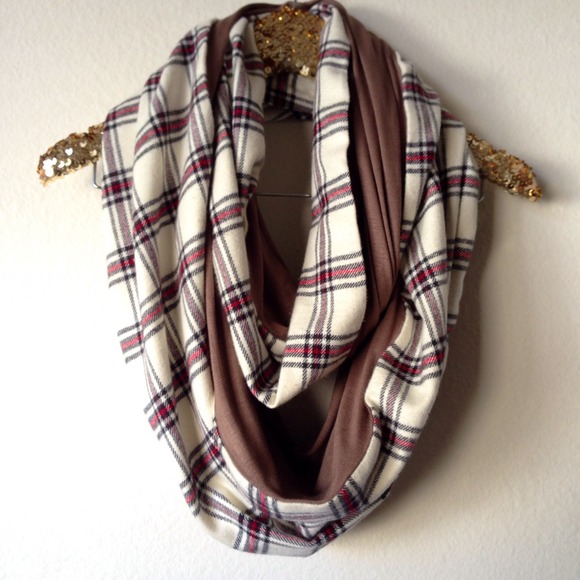 Infinity scarf in cream plaid