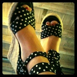 Polka dot wedges