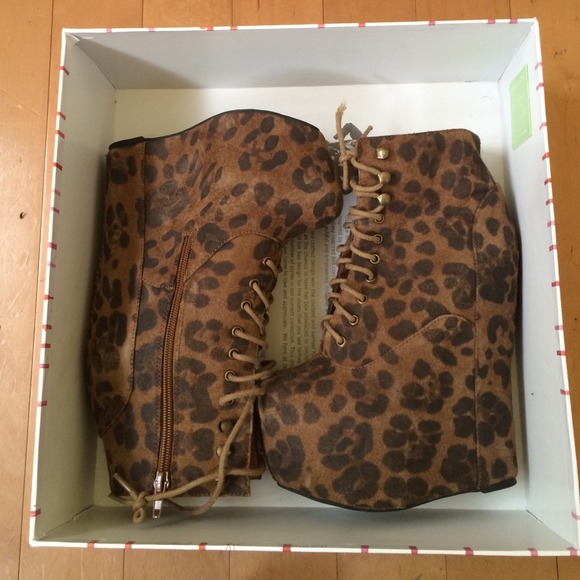 Jeffrey Campbell Damsel