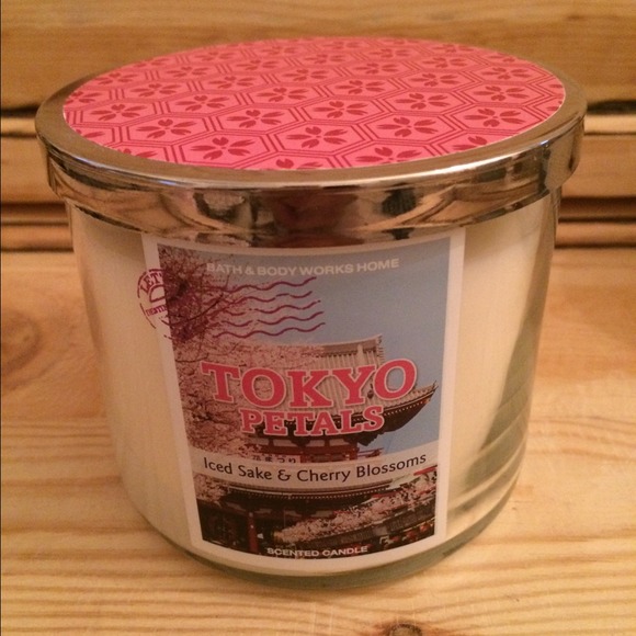 Bath & Body Works Tokyo Pedals 3 Wick Candle
