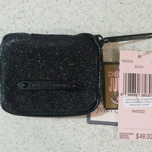 Juicy couture earbud case