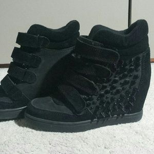 **RESERVED** ALDO spiked, all black sneaker wedges
