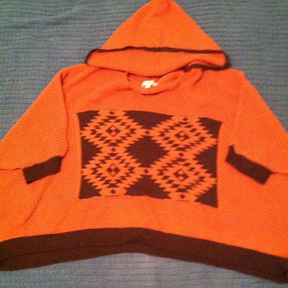 Burnt orange batwing hooded sweater 🎀New🎀