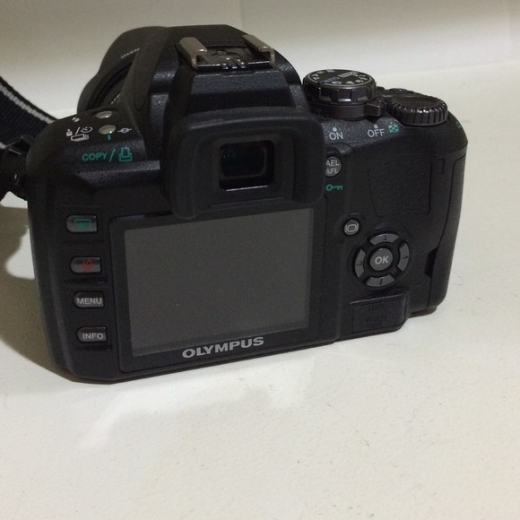 Olympus DSLR Evolt E-410 Camera - Picture 2 of 3