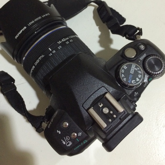 Olympus DSLR Evolt E-410 Camera - Picture 3 of 3