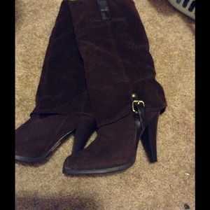 Riding boots with a heel for an extra kick