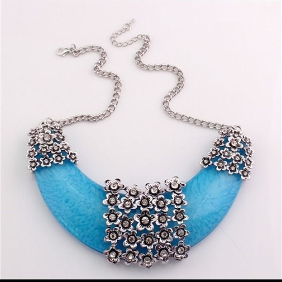 Fashion silver crystal gem statement necklace - Picture 2 of 4