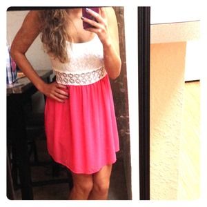 *** BUNDLED 👍👍Lace and crochet accented short s