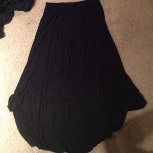 Low-high black skirt