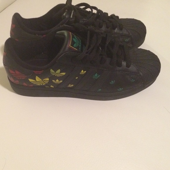 Black Adidas sneakers men's size 8