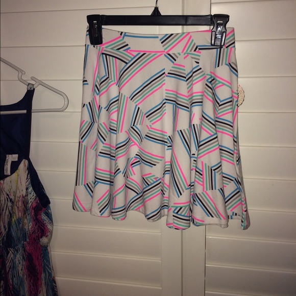 White skater skirt!!