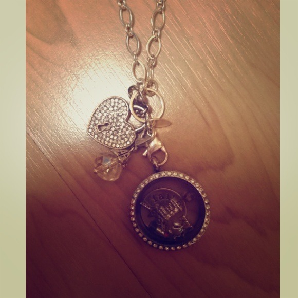 Origami owl necklace