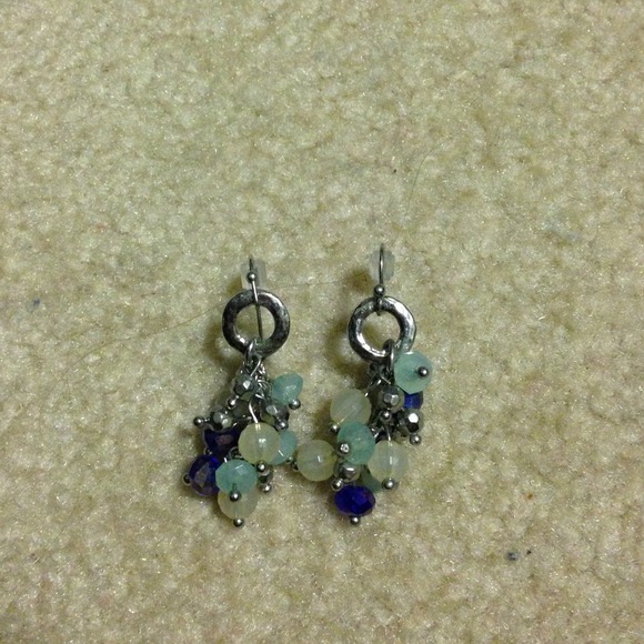 Silver and blue beaded dangle earrings - Picture 1 of 1