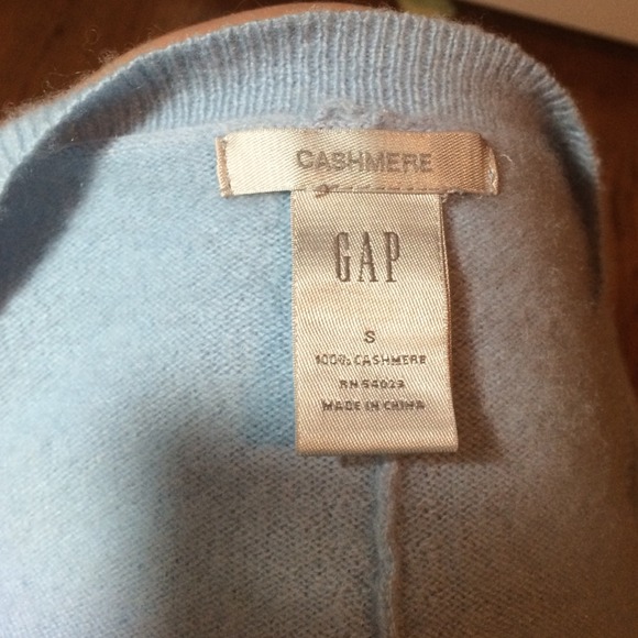 100% Cashmere GAP Cardigan Sweater - Picture 4 of 4