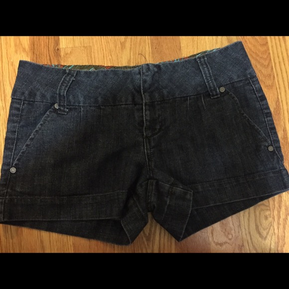 Short - Picture 1 of 3
