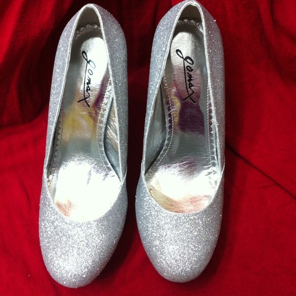 SOLD!! Bundled!! Silver glitter high heels - Picture 3 of 4