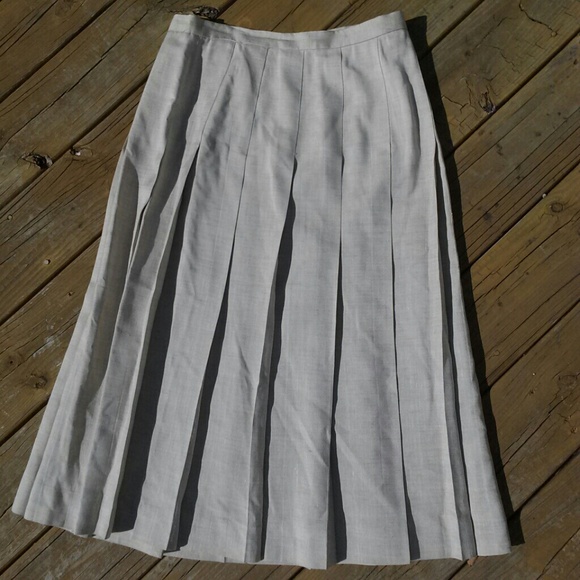 *sale* Vintage linen pleated skirt