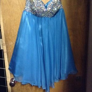Beautiful blue homecoming dress. Size small.