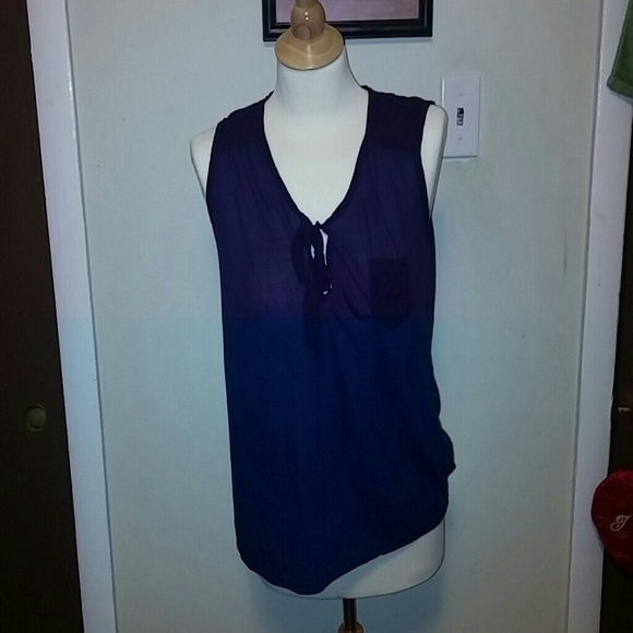 Cute blue flowy tank REDUCED