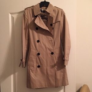 Women’s Authentic Burberry Classic Trench