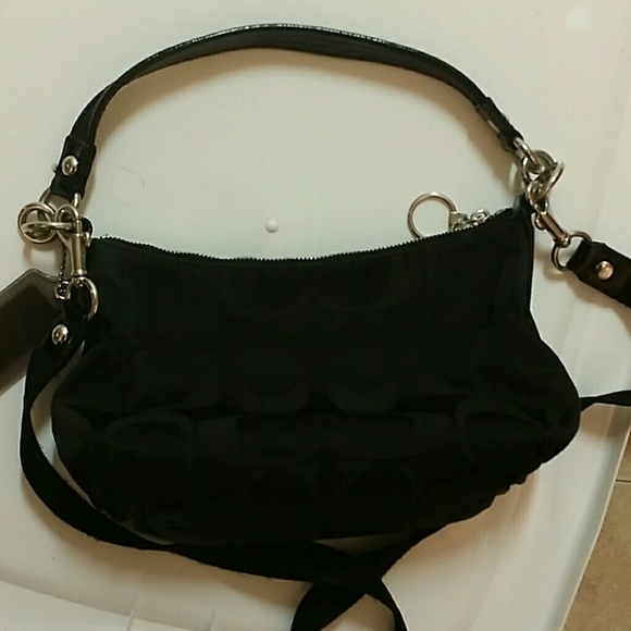 Authentic Coach Purse price drop!!!!!disc shipping - Picture 2 of 4