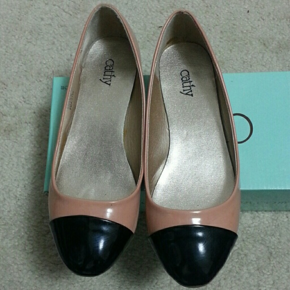 Colorblocked Flats - Picture 3 of 3