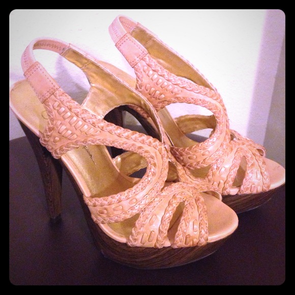 ✨✨✨Jessica Simpson nude heels👠👠