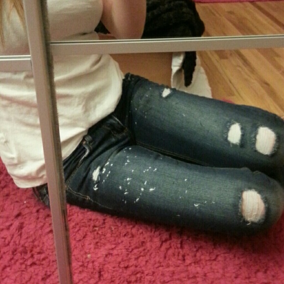 Distressed Jeans - Picture 3 of 4