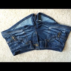 Almost famous size 7 short shorts jeans