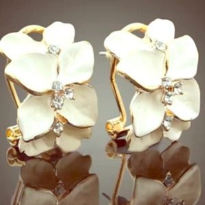 Reserved wht flower earrings/ring w/crystal detail