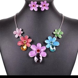 Fun  statement necklace/earring set
