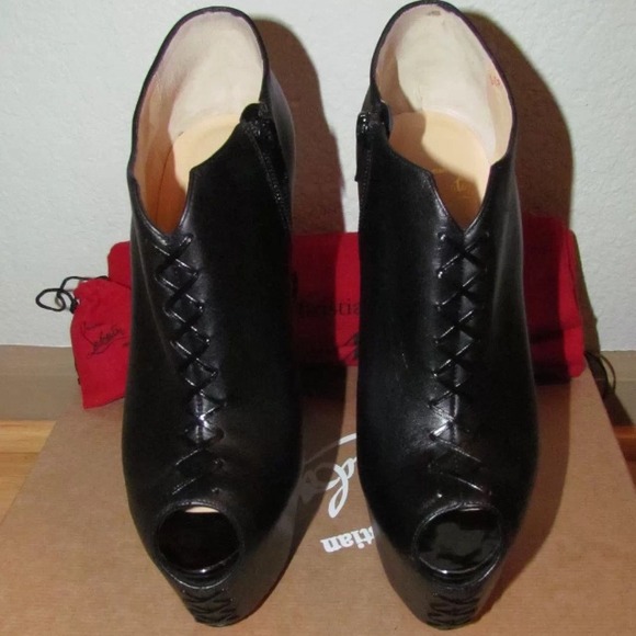 🚫sold🚫Christian Louboutin recouzetta bootie - Picture 2 of 4