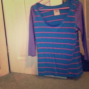 A cute tee shirt from hollister.