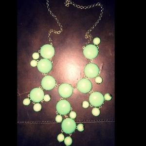 Mint green bubble necklace 💚