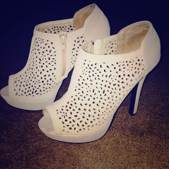 Rue 21 booties! Worn 2x! Look great with jeans!