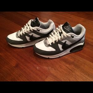 🔴SOLD🔴on Vinted Nike Air max size 5.5Y