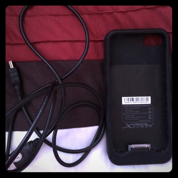 iPhone 4/4S Charger Case