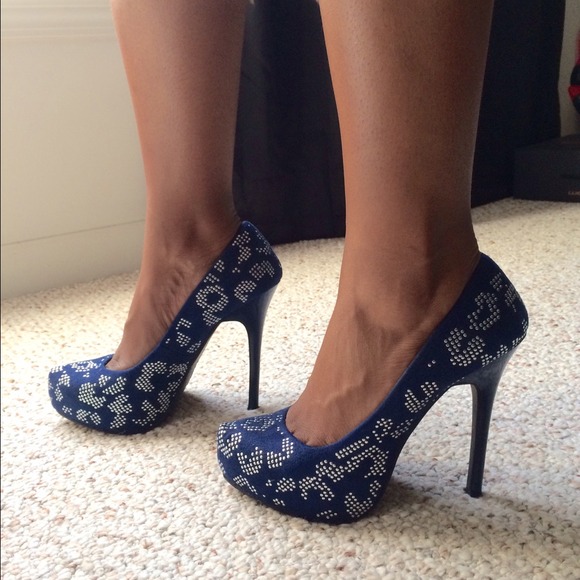 Anne Michelle dark blue pumps