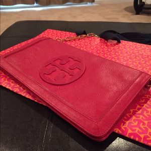SOLD🔴Tory Burch Clutch