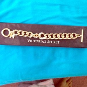Victoria secret bracelet !
