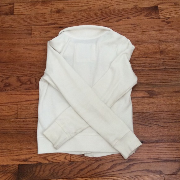 Long Sleeve Abercrombie And Fitch Sweatshirt - Picture 4 of 4