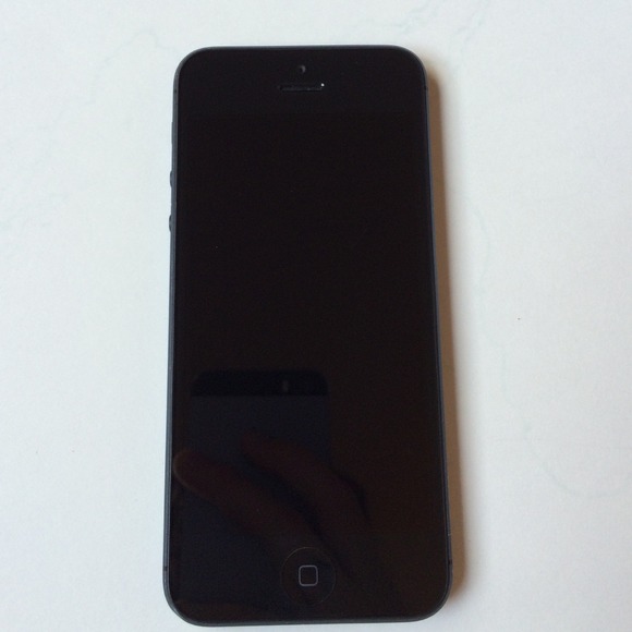 iPhone 5 ❌❌SOLD❌❌