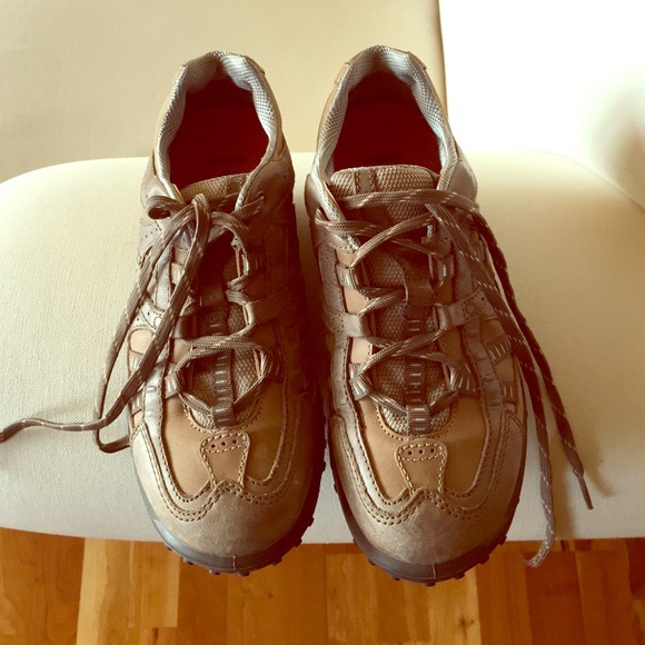 Reduced!! Ecco Hiking shoes color light brown
