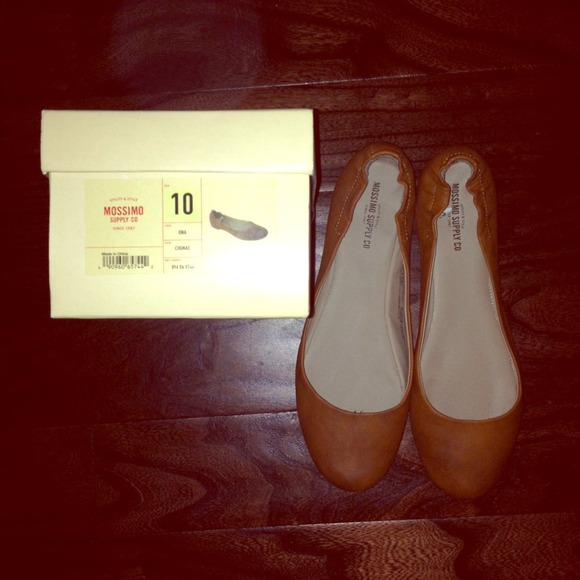 Mossimo cognac flats