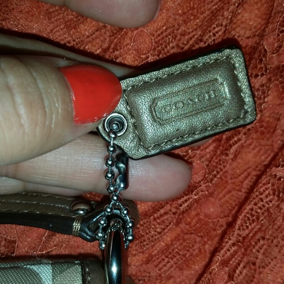 Small Authentic Coach Purse - Picture 4 of 4