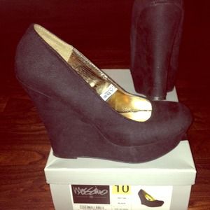 Suede wedges