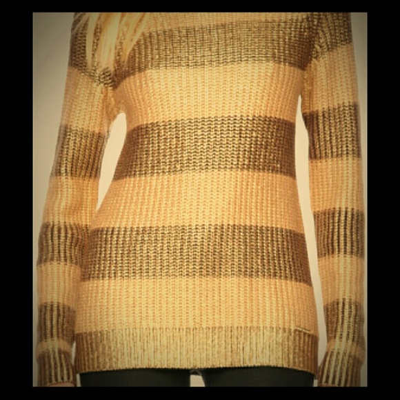 Get the look! Metallic gold knit sweater