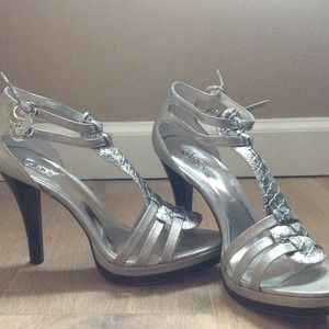 Carlos Santana Persuasion Pewter Heels