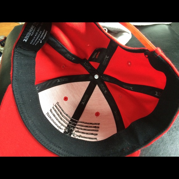Ofcc red snap back - Picture 2 of 3
